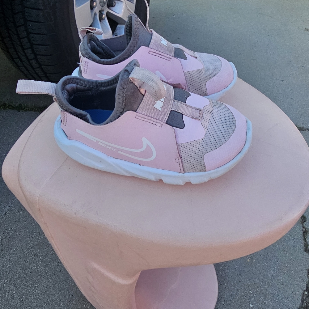 Nike toddler shoes